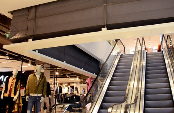 Coopers Fire concertina fire curtains at Topshop Retail Oxford