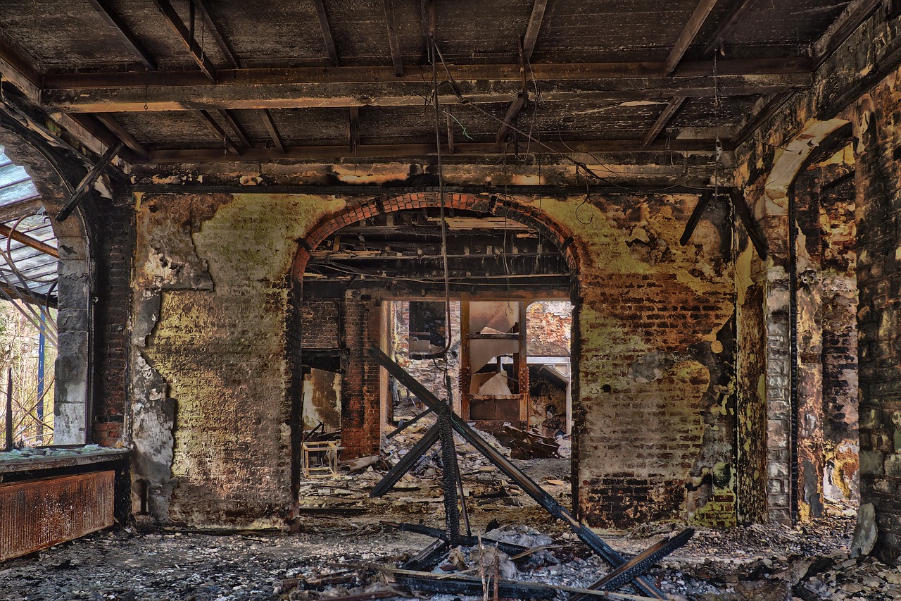 Fire damage: What can a building survive?