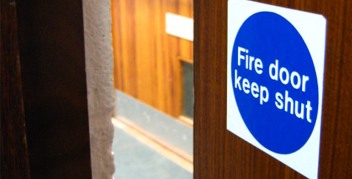 Fire door keep shut sign