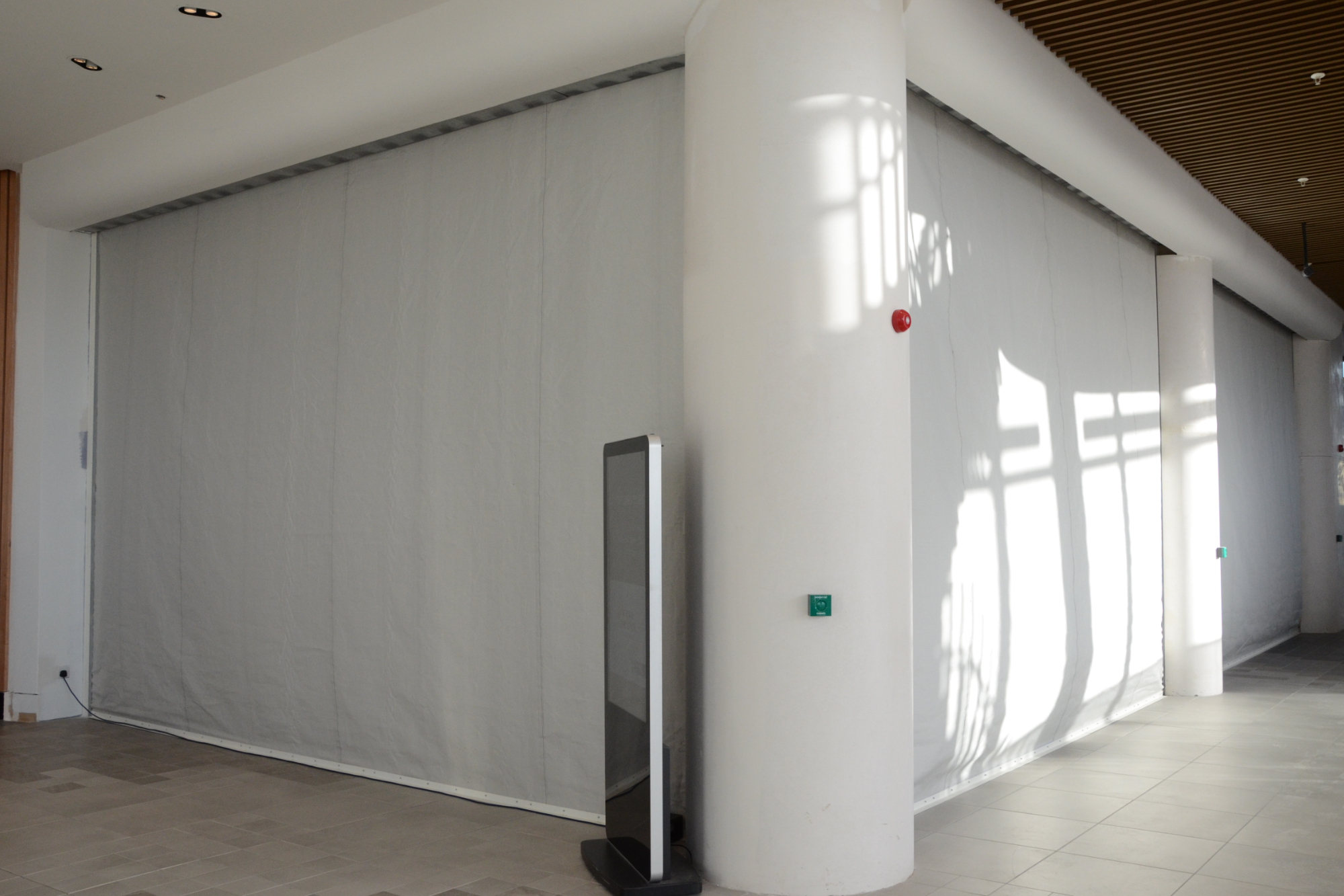 Guide to BS 8524 Fire Curtains
